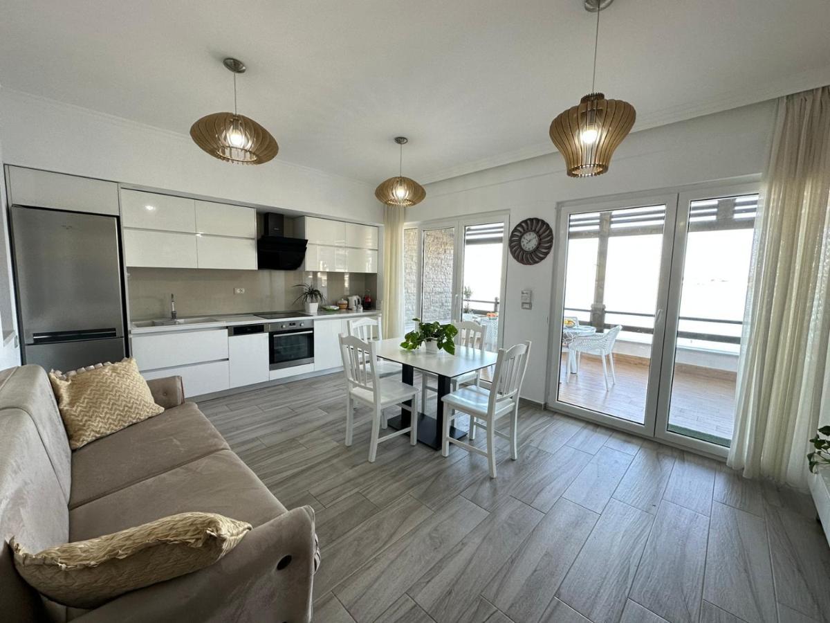 Home Aquamarine & Residence Vlorë Buitenkant foto