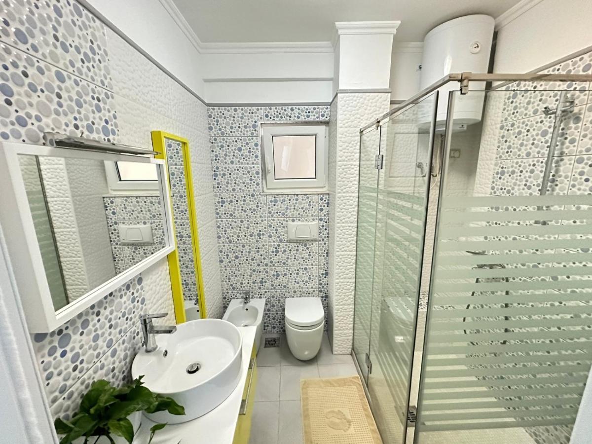 Home Aquamarine & Residence Vlorë Buitenkant foto
