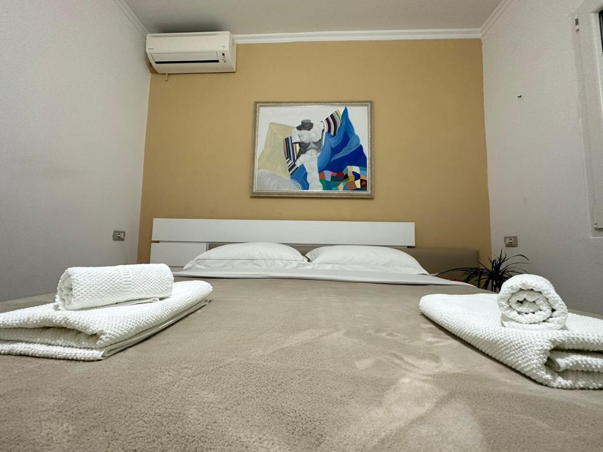Home Aquamarine & Residence Vlorë Buitenkant foto