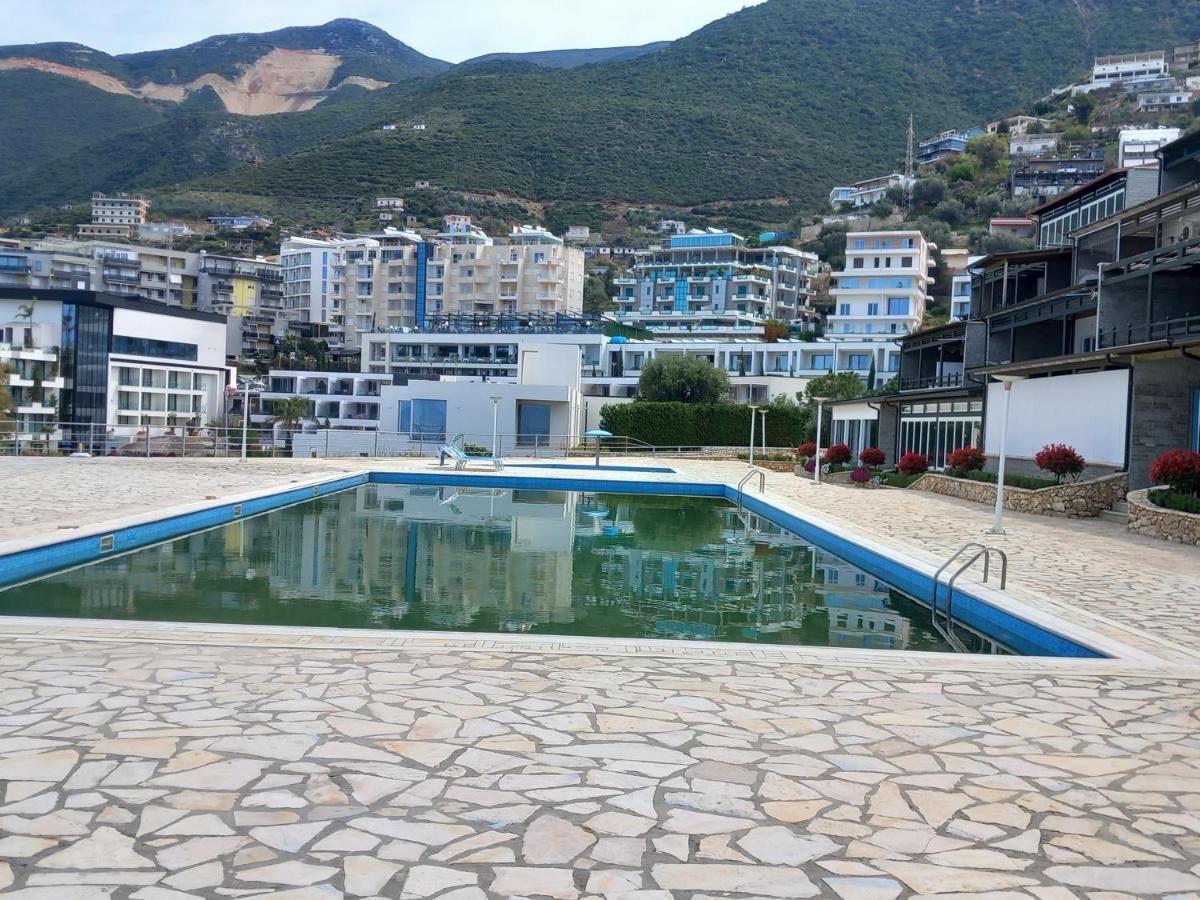 Home Aquamarine & Residence Vlorë Buitenkant foto